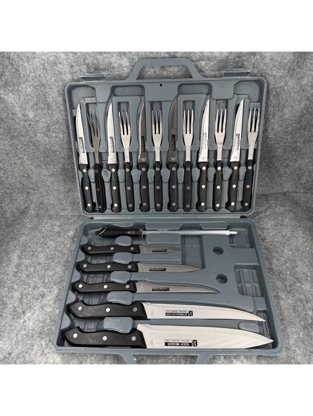 Koch Kuchen Stainless Steel Cutlery Set W/ Case Steak Knives Forks Carving 910